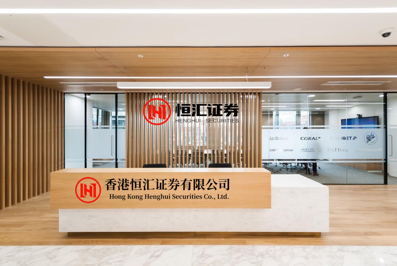 开源策略 只是开玩笑？特朗普：若沃什不降息 将起诉他！
